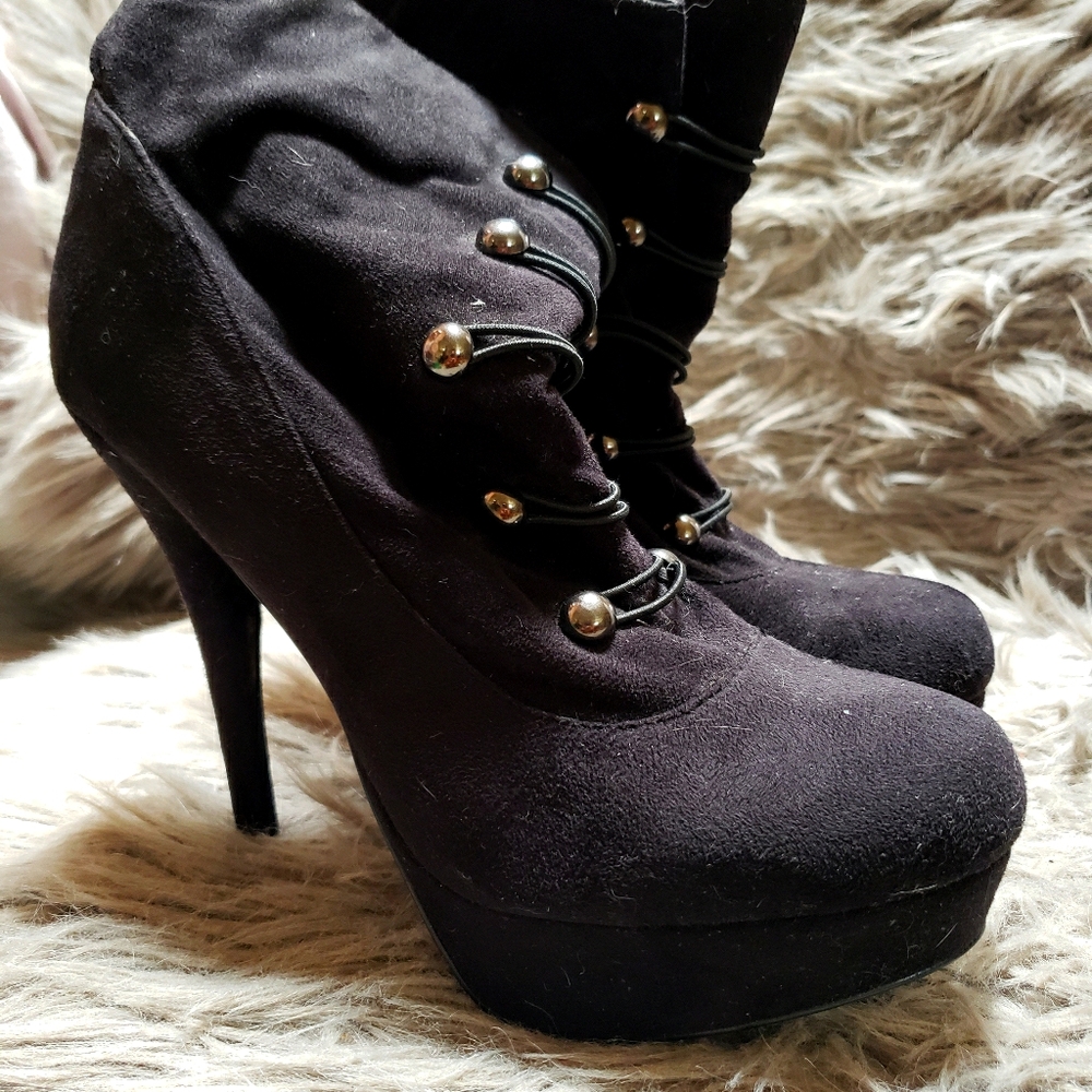 Forever 21 Black bootie heels